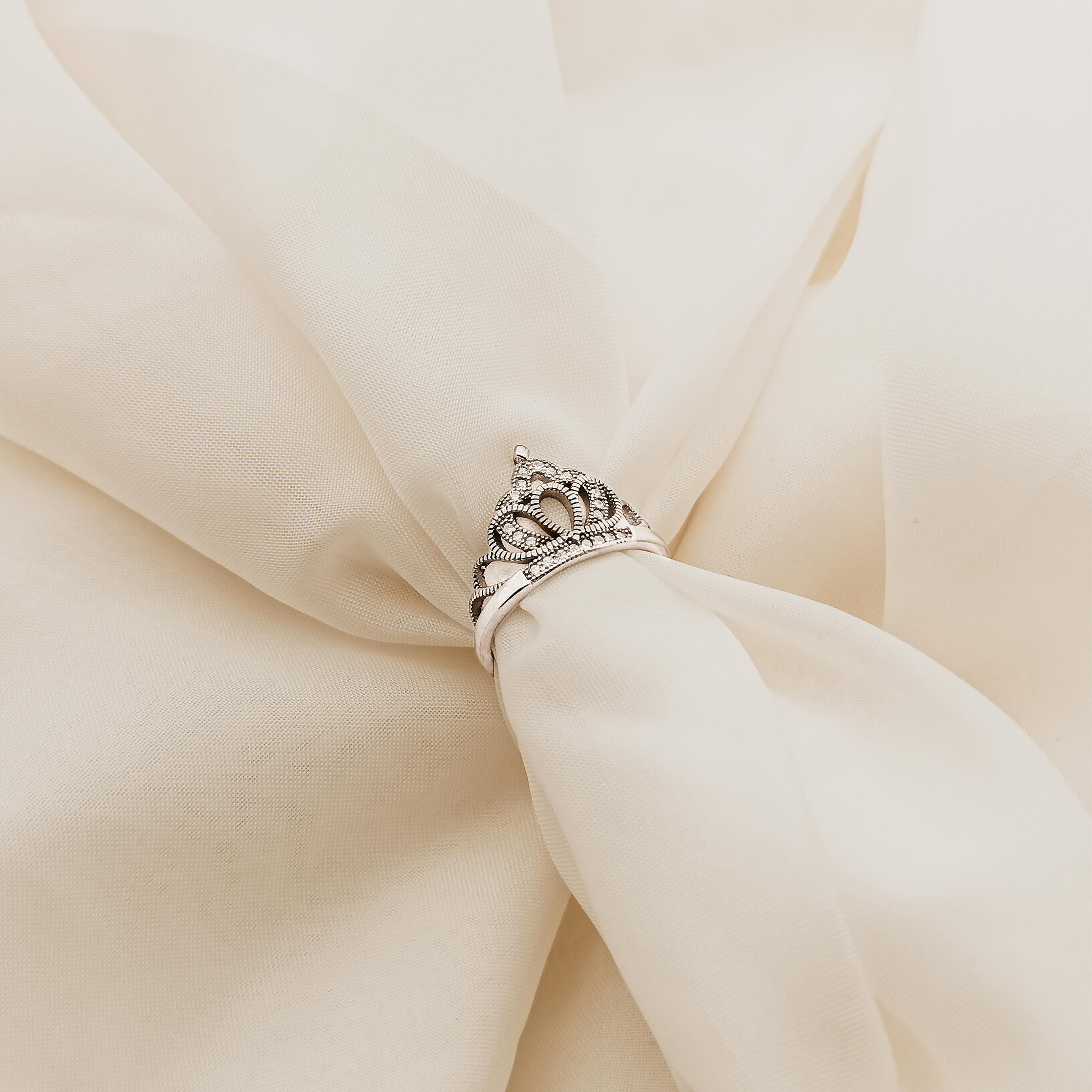 انگشتر crown