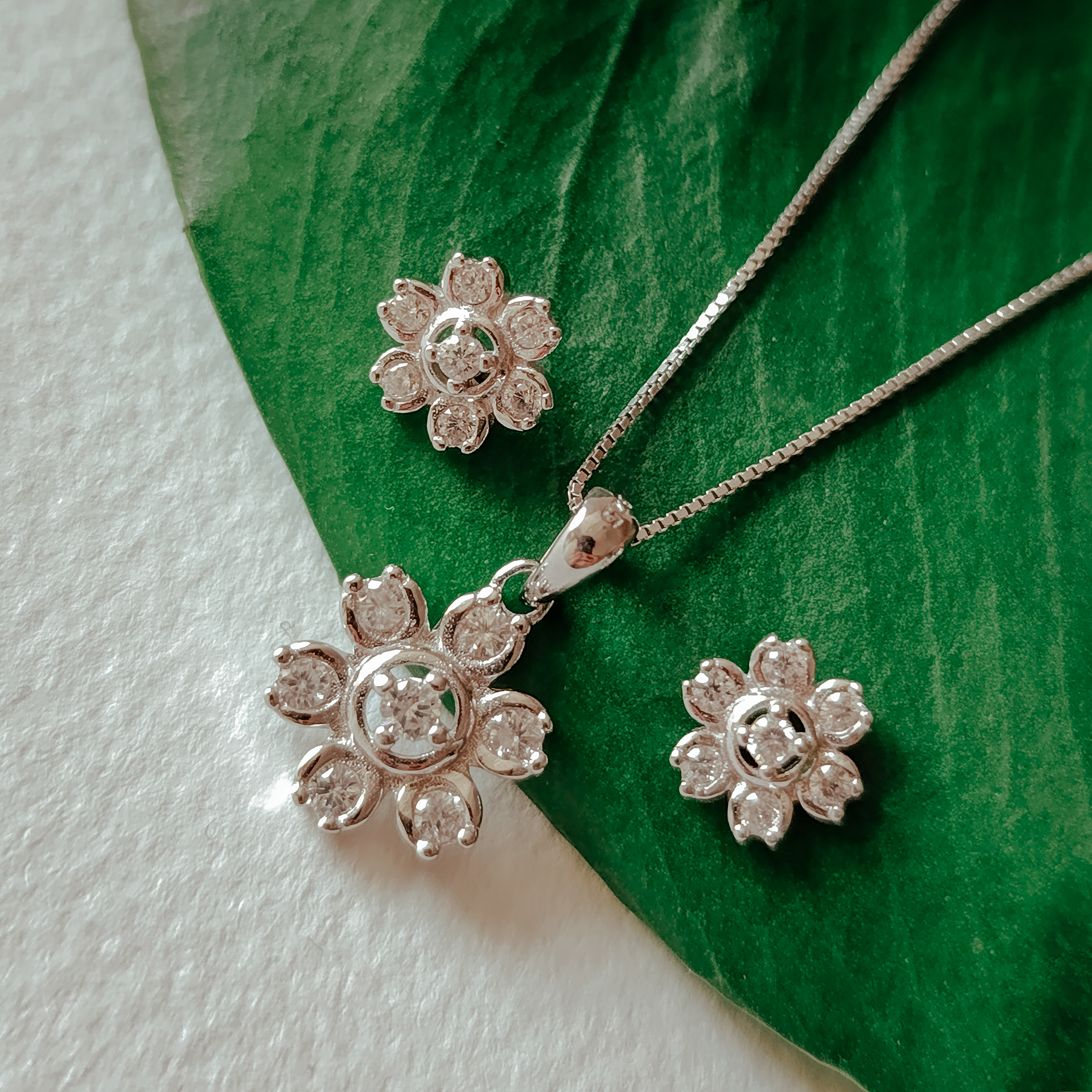 نیم ست طرح Flower کد N208