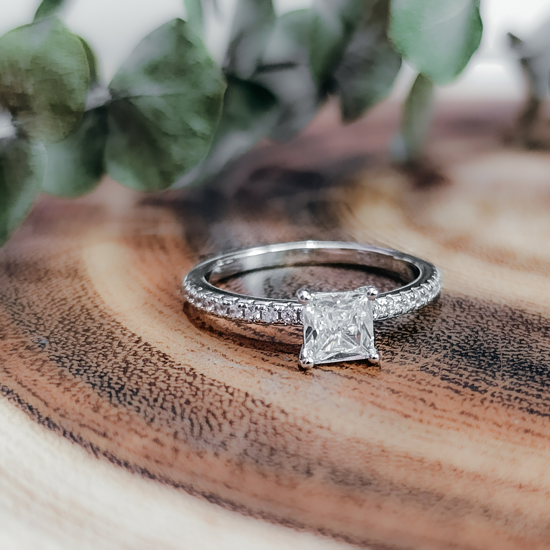 انگشتر زنانه طرح سولیتر کد A290