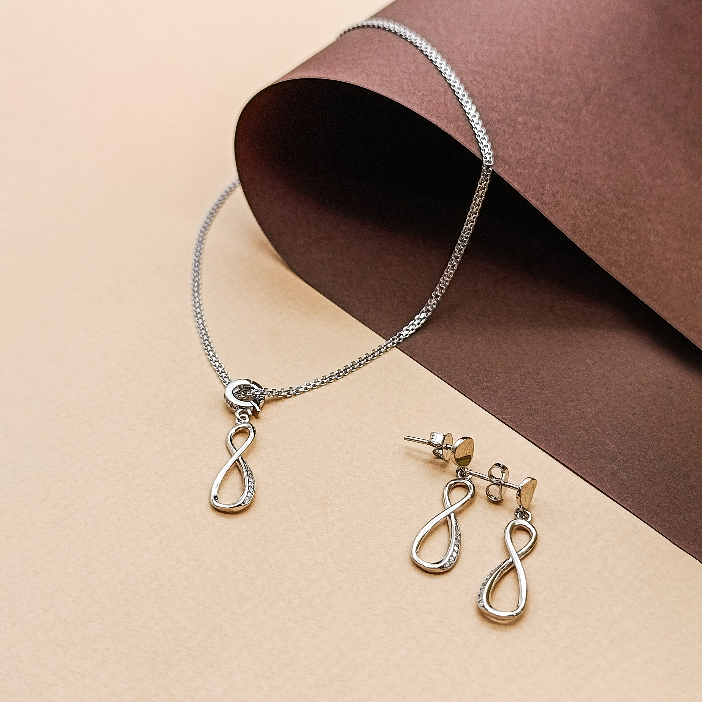 نیم ست طرح لومینیتی